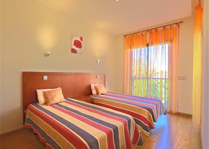 V4, Jardins Branqueira4 Near Beach, ヴィラ *