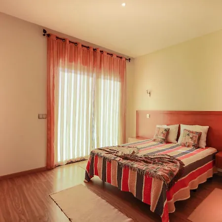 Villa V4, Jardins Branqueira4 Near Beach, *