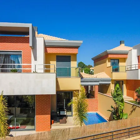 V4, Jardins Branqueira4 Near Beach,