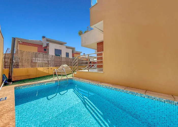 V4, Jardins Branqueira4 Near Beach, Villa *