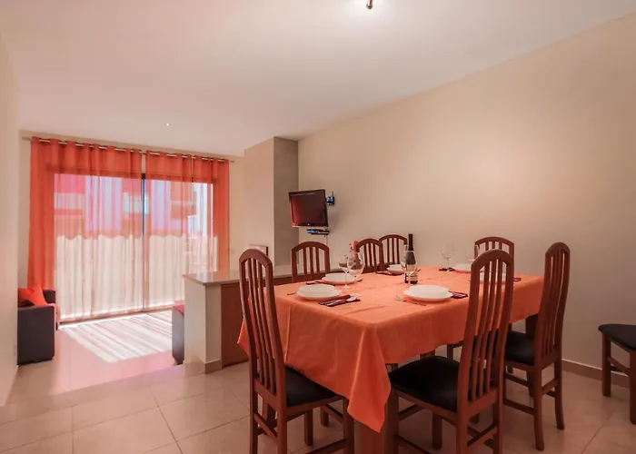 Βίλα V4, Jardins Branqueira4 Near Beach, *