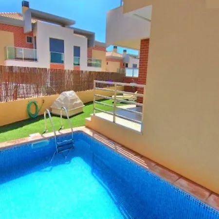 Villa V4, Jardins Branqueira4 Near Beach, *
